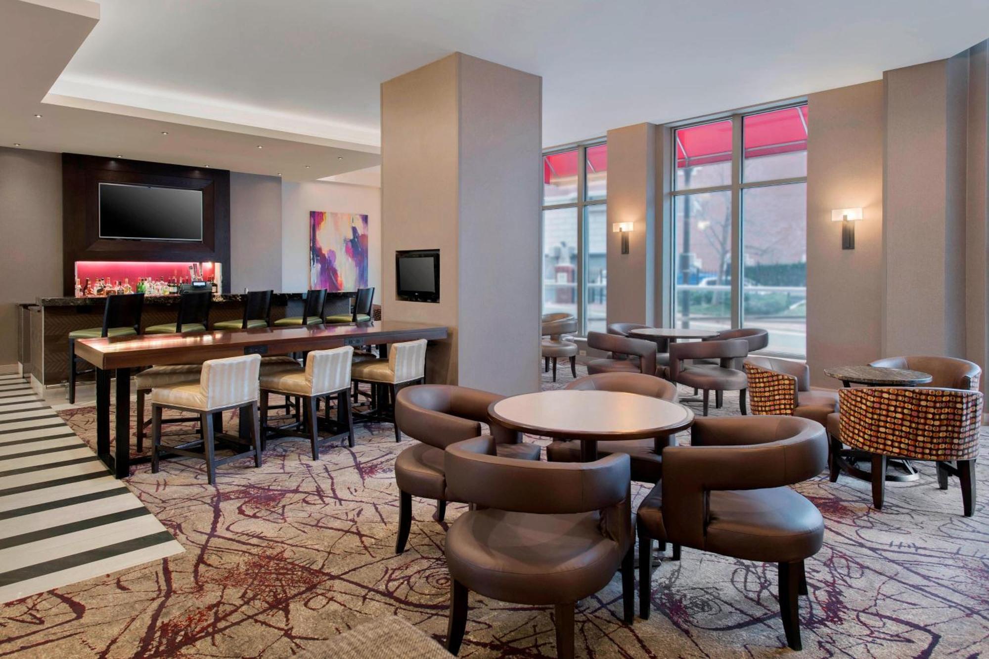 Residence Inn Alexandria Old Town South At Carlyle Exterior foto