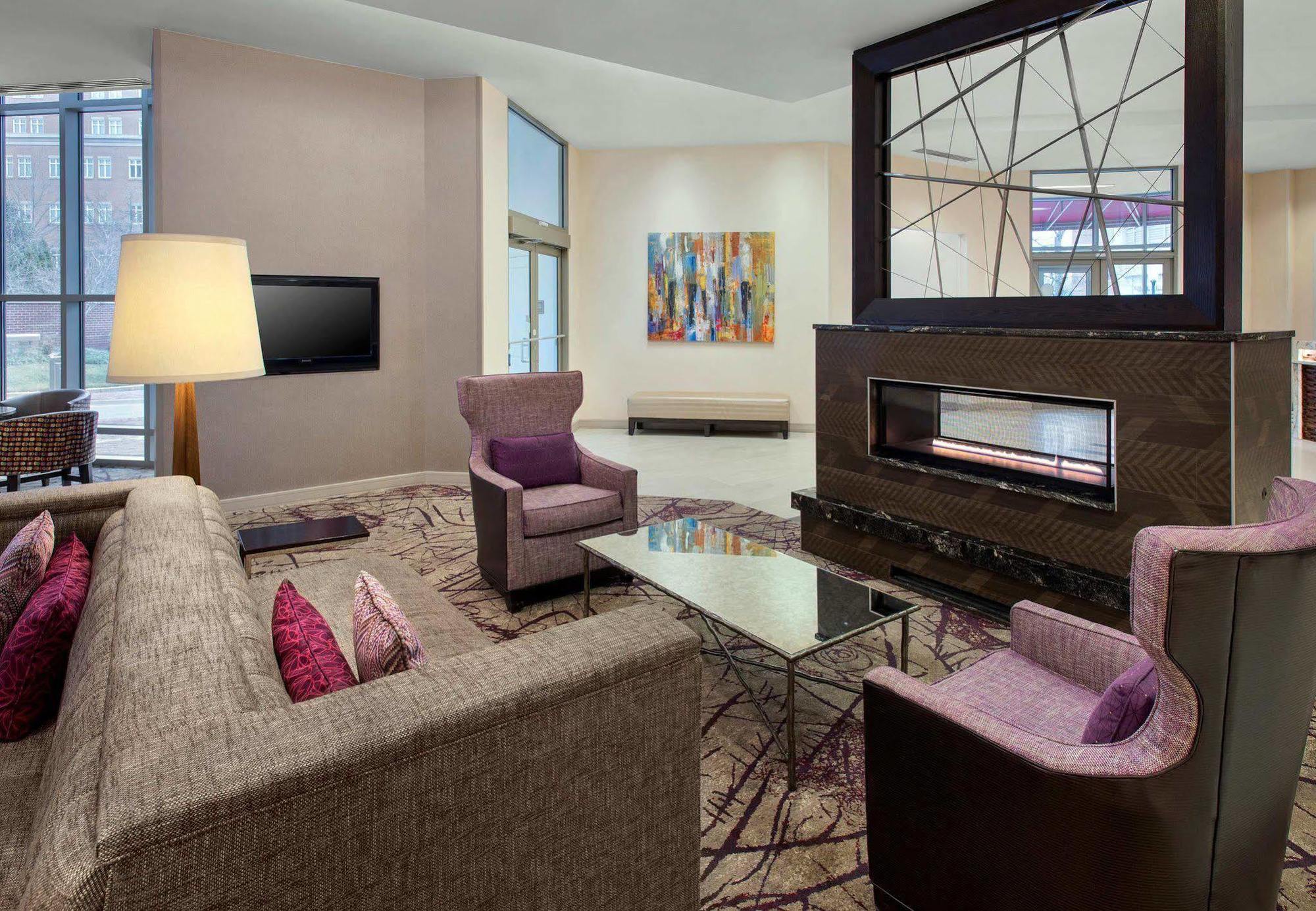Residence Inn Alexandria Old Town South At Carlyle Exterior foto